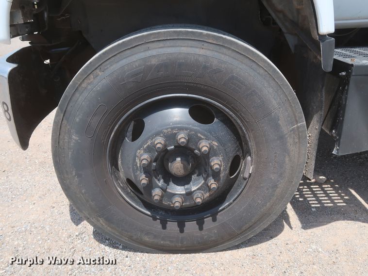 image for item JX9232 1998 Chevrolet C7500  fuel / lube truck