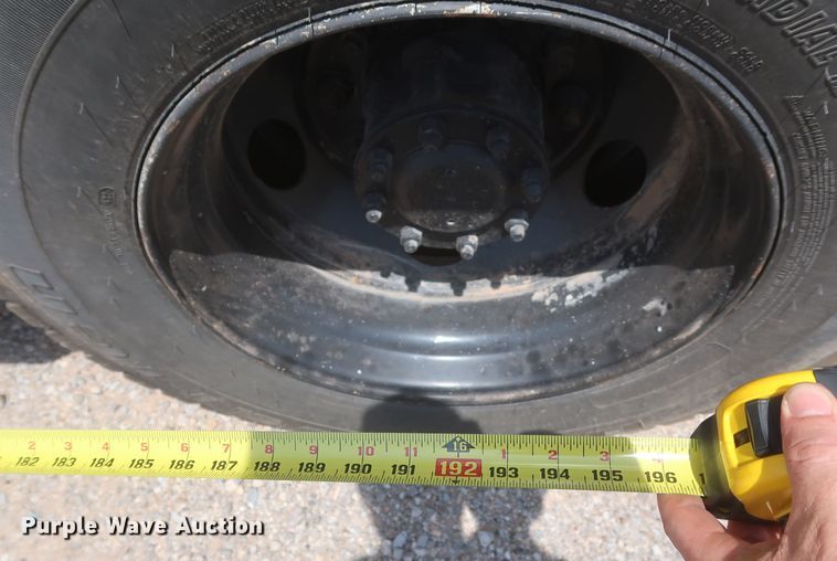 image for item JX9232 1998 Chevrolet C7500  fuel / lube truck