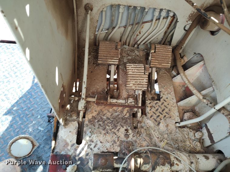 image for item JX9238 Link Belt LS118  crane