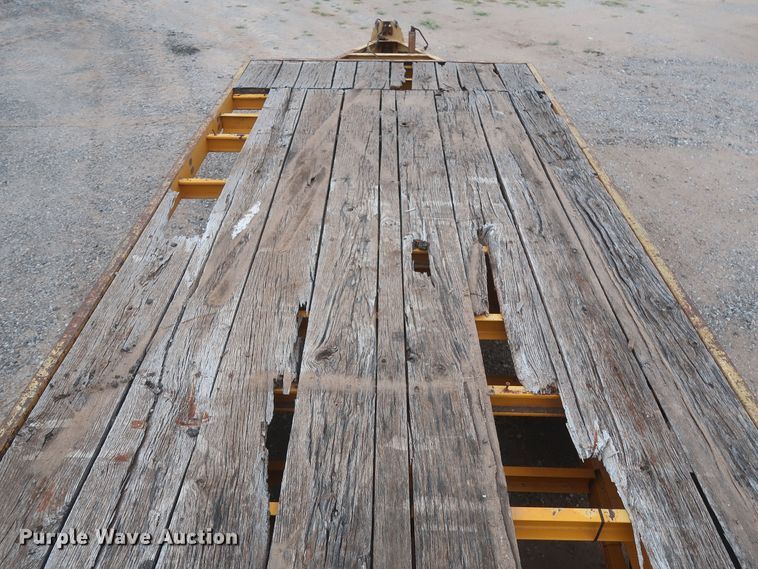 image for item JX9239 2002 Belshe  equipment trailer