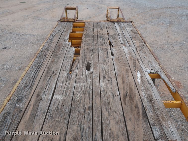 image for item JX9239 2002 Belshe  equipment trailer