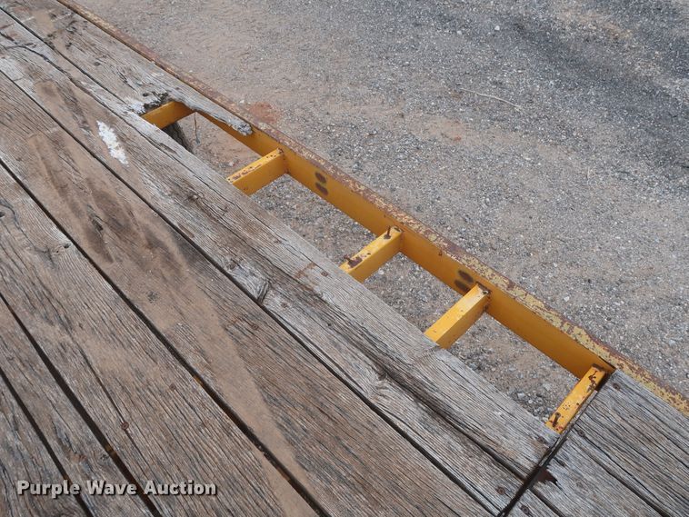 image for item JX9239 2002 Belshe  equipment trailer