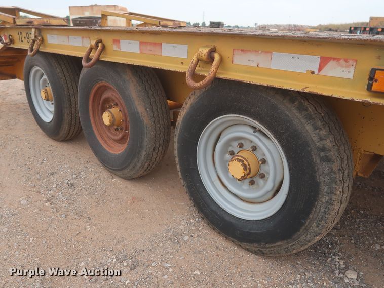 image for item JX9239 2002 Belshe  equipment trailer