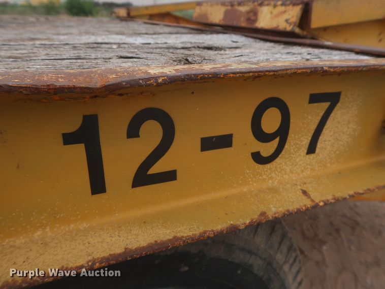 image for item JX9239 2002 Belshe  equipment trailer