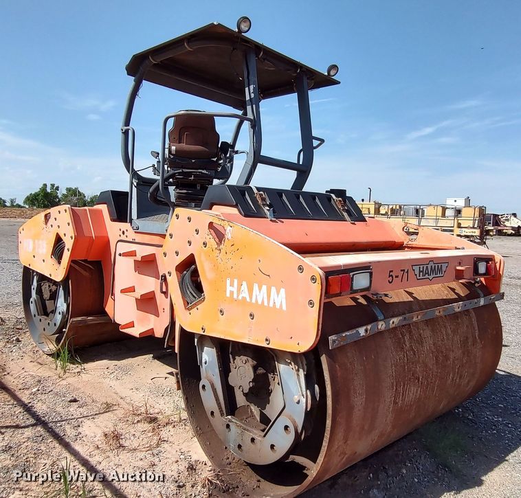 image for item JX9243 2002 Hamm HD130  double drum vibratory roller