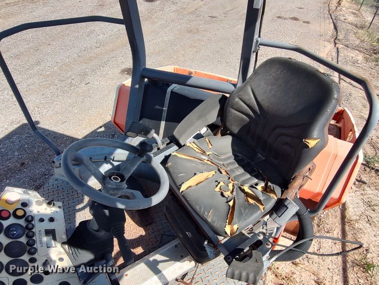 image for item JX9243 2002 Hamm HD130  double drum vibratory roller