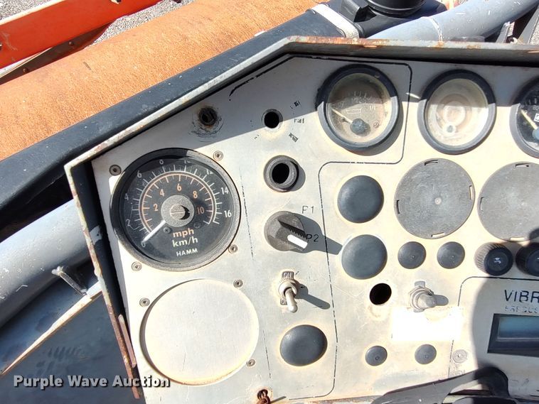 image for item JX9243 2002 Hamm HD130  double drum vibratory roller