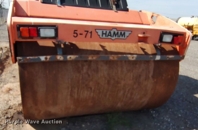 image for item JX9243 2002 Hamm HD130  double drum vibratory roller