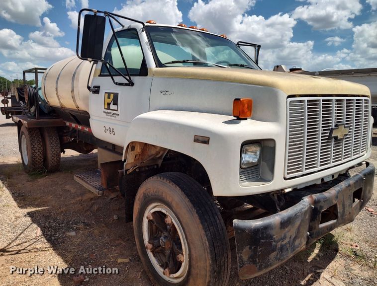 image for item JX9245 1993 Chevrolet Kodiak C5500  tank truck