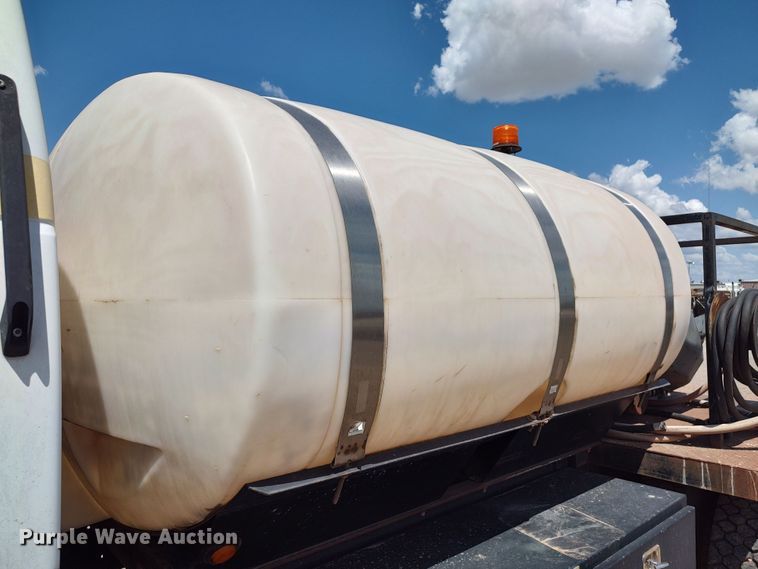 image for item JX9245 1993 Chevrolet Kodiak C5500  tank truck