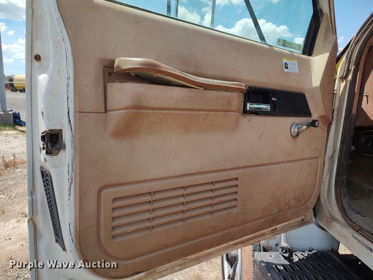 image for item JX9245 1993 Chevrolet Kodiak C5500  tank truck