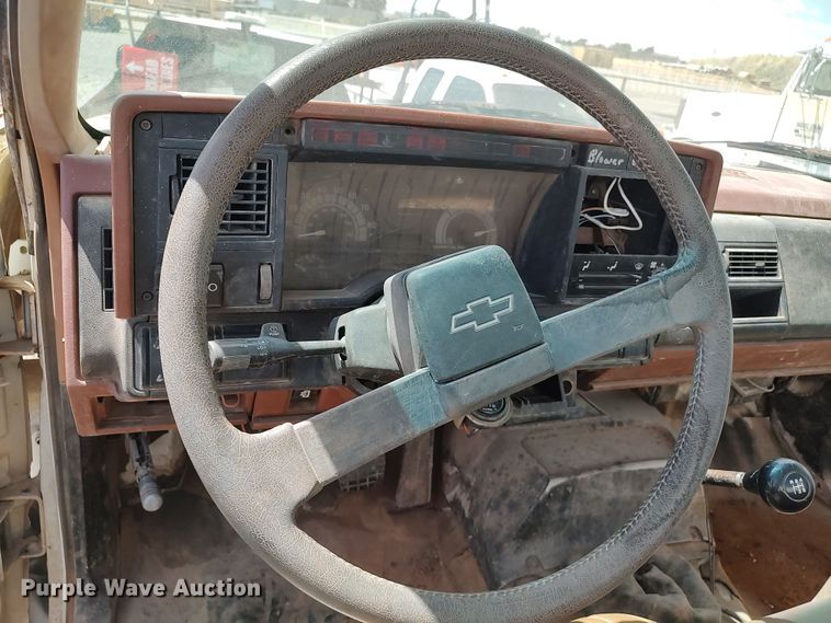 image for item JX9245 1993 Chevrolet Kodiak C5500  tank truck