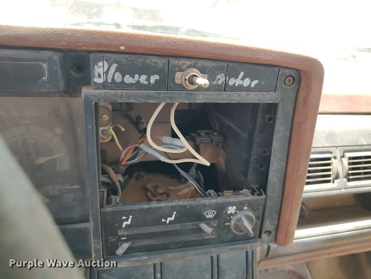 image for item JX9245 1993 Chevrolet Kodiak C5500  tank truck