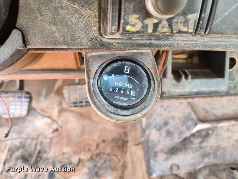 image for item JX9245 1993 Chevrolet Kodiak C5500  tank truck