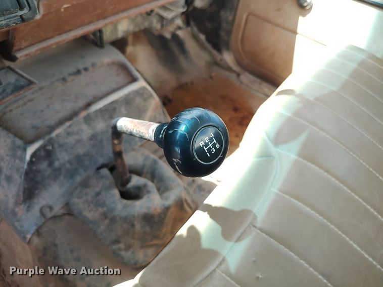 image for item JX9245 1993 Chevrolet Kodiak C5500  tank truck