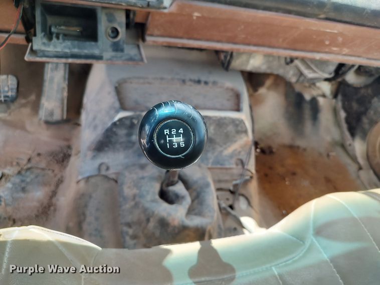 image for item JX9245 1993 Chevrolet Kodiak C5500  tank truck