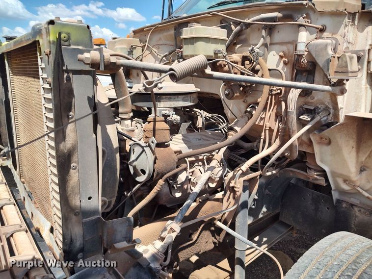 image for item JX9245 1993 Chevrolet Kodiak C5500  tank truck