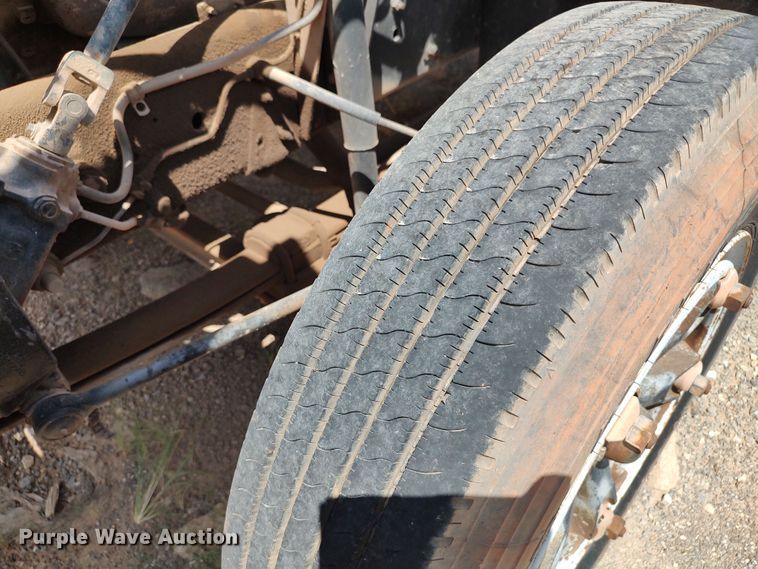 image for item JX9245 1993 Chevrolet Kodiak C5500  tank truck