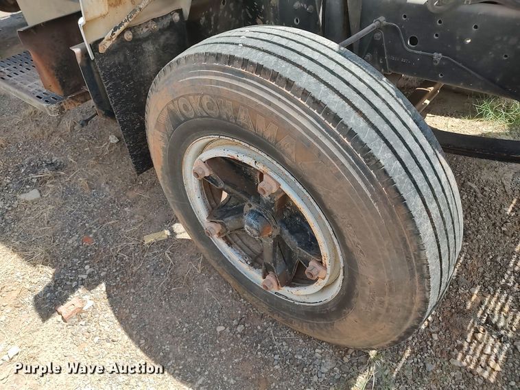 image for item JX9245 1993 Chevrolet Kodiak C5500  tank truck