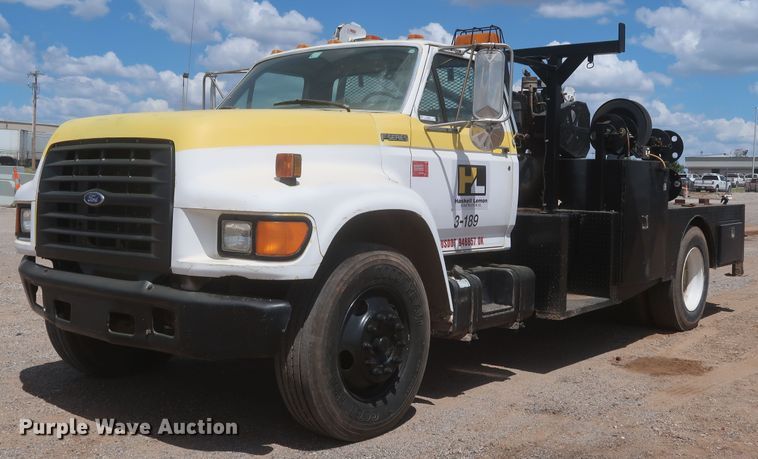 image for item JX9252 1998 Ford F700  utility / service truck