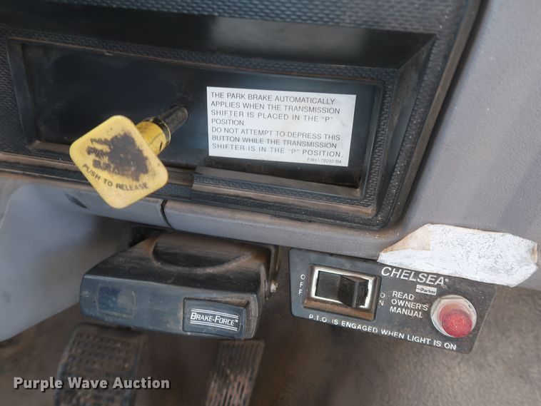 image for item JX9252 1998 Ford F700  utility / service truck