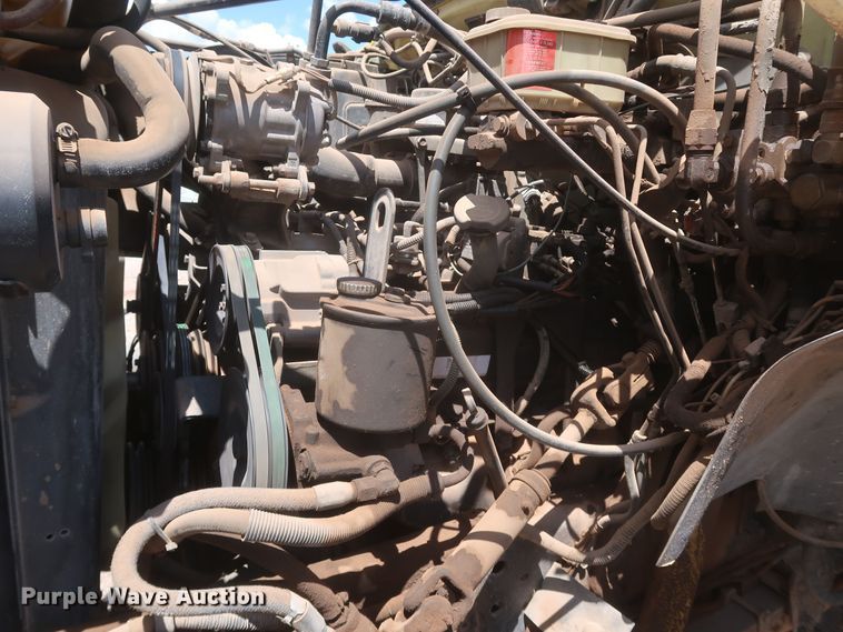 image for item JX9252 1998 Ford F700  utility / service truck