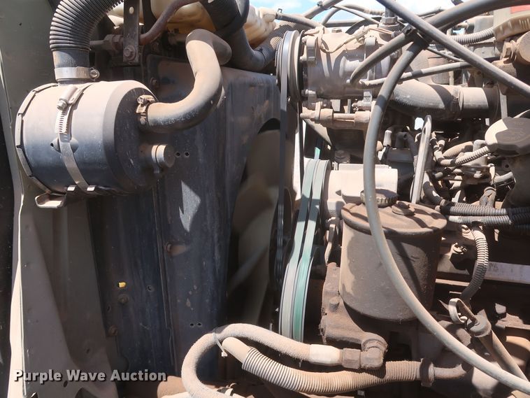 image for item JX9252 1998 Ford F700  utility / service truck