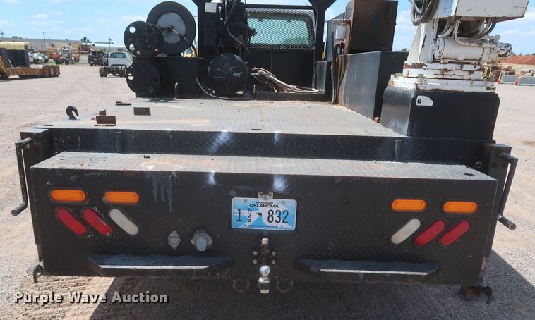 image for item JX9252 1998 Ford F700  utility / service truck