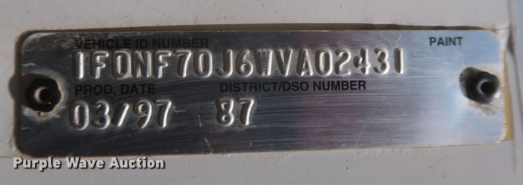 image for item JX9252 1998 Ford F700  utility / service truck