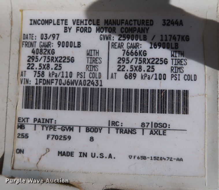 image for item JX9252 1998 Ford F700  utility / service truck