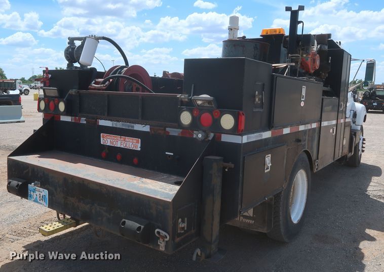 image for item JX9254 1998 Chevrolet C7500  utility / service truck