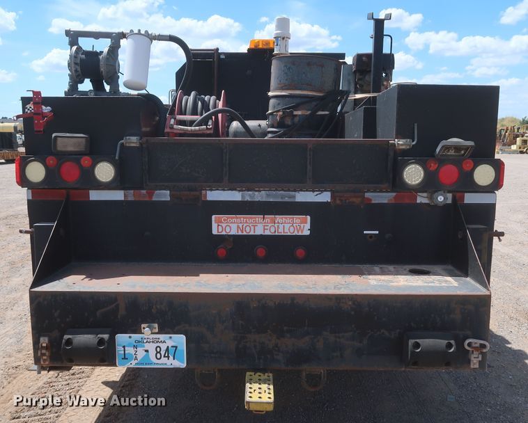 image for item JX9254 1998 Chevrolet C7500  utility / service truck