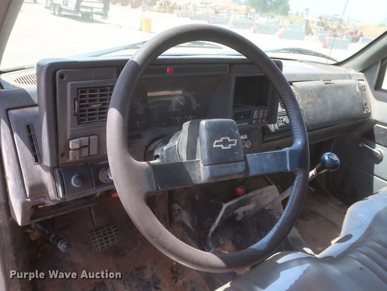 image for item JX9254 1998 Chevrolet C7500  utility / service truck