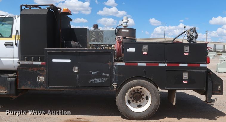 image for item JX9254 1998 Chevrolet C7500  utility / service truck