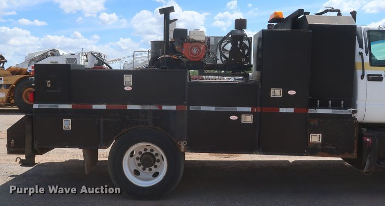 image for item JX9254 1998 Chevrolet C7500  utility / service truck