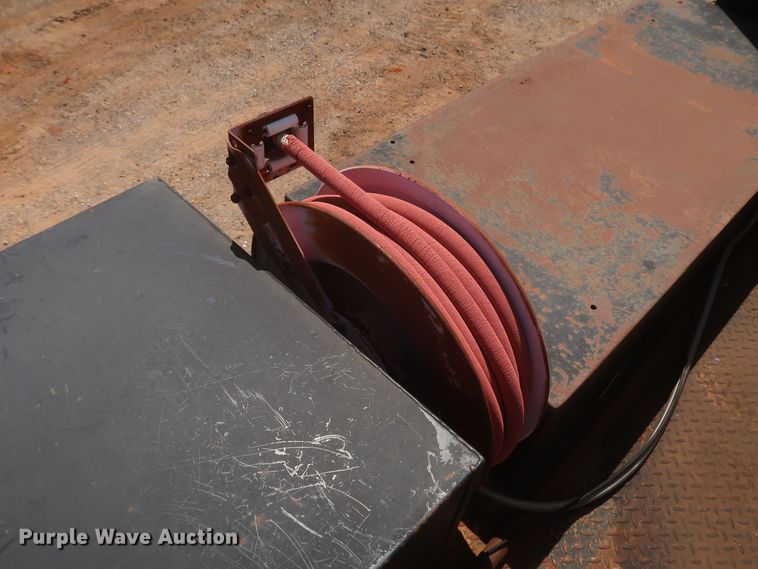 image for item JX9254 1998 Chevrolet C7500  utility / service truck