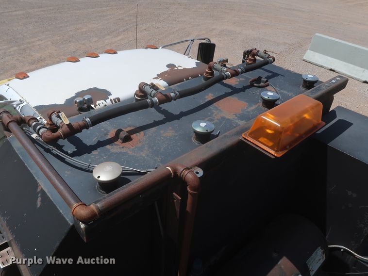 image for item JX9254 1998 Chevrolet C7500  utility / service truck