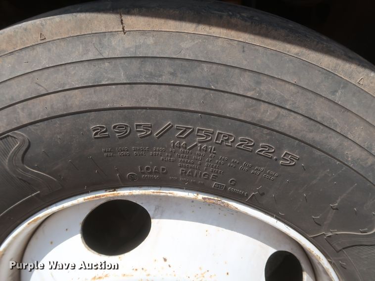 image for item JX9254 1998 Chevrolet C7500  utility / service truck