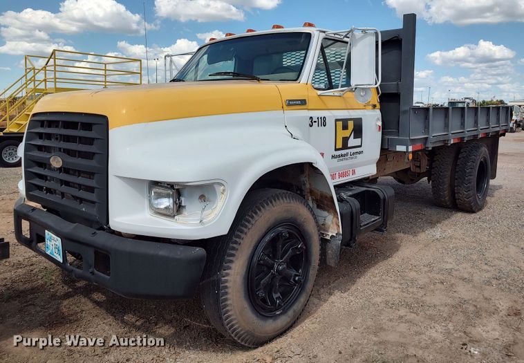 image for item JX9255 1996 Ford F700  dump flatbed truck