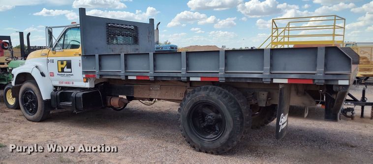 image for item JX9255 1996 Ford F700  dump flatbed truck