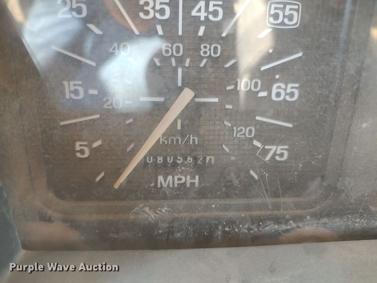 image for item JX9255 1996 Ford F700  dump flatbed truck