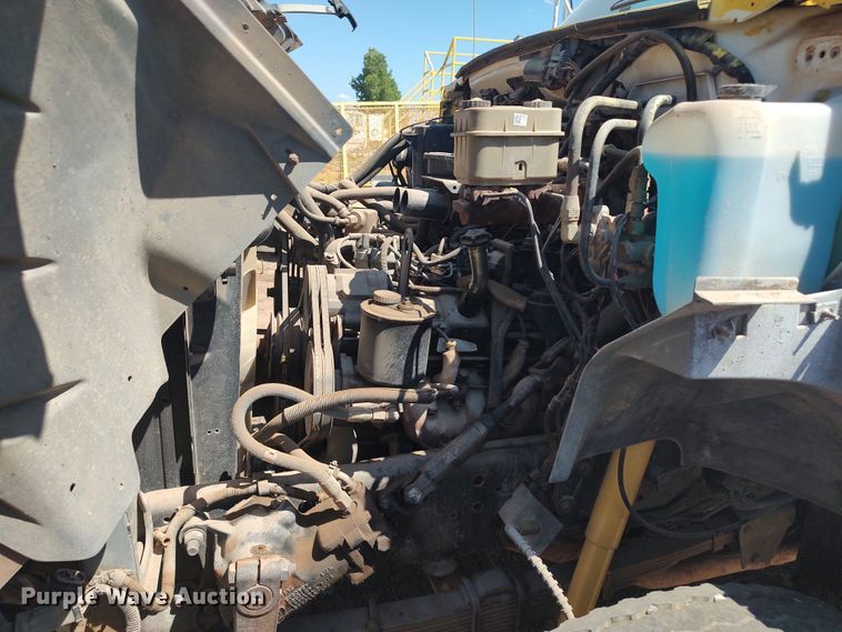 image for item JX9255 1996 Ford F700  dump flatbed truck