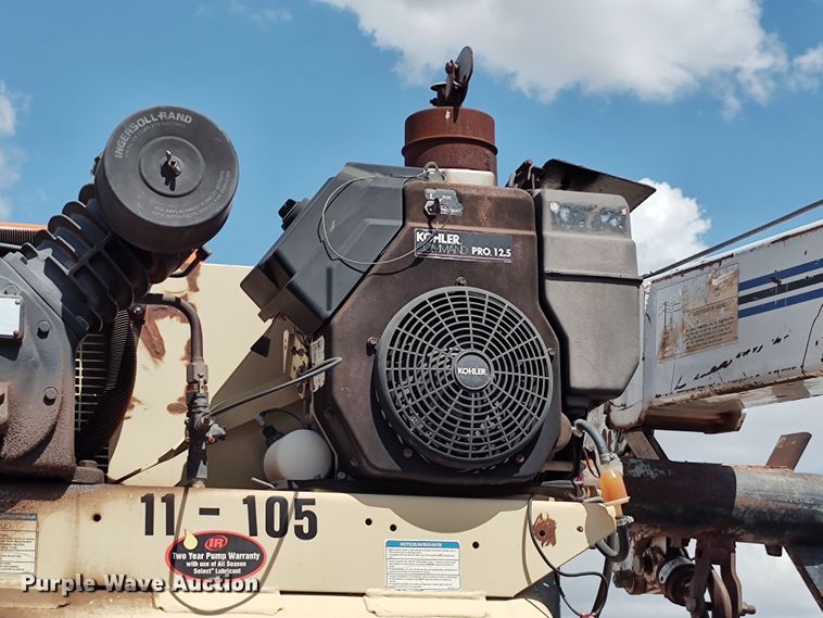 image for item JX9257 1995 Ford F700  utility / service truck