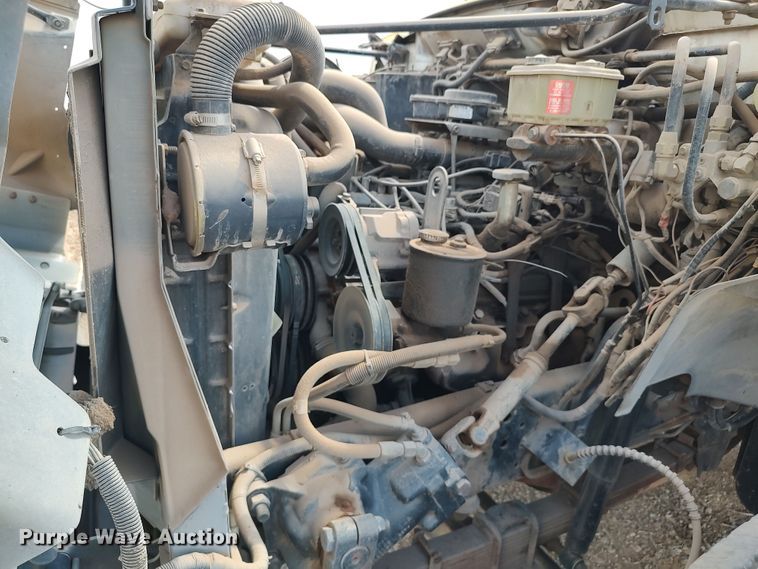 image for item JX9257 1995 Ford F700  utility / service truck