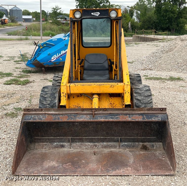 image for item JX9454 John Deere 675B  skid steer loader