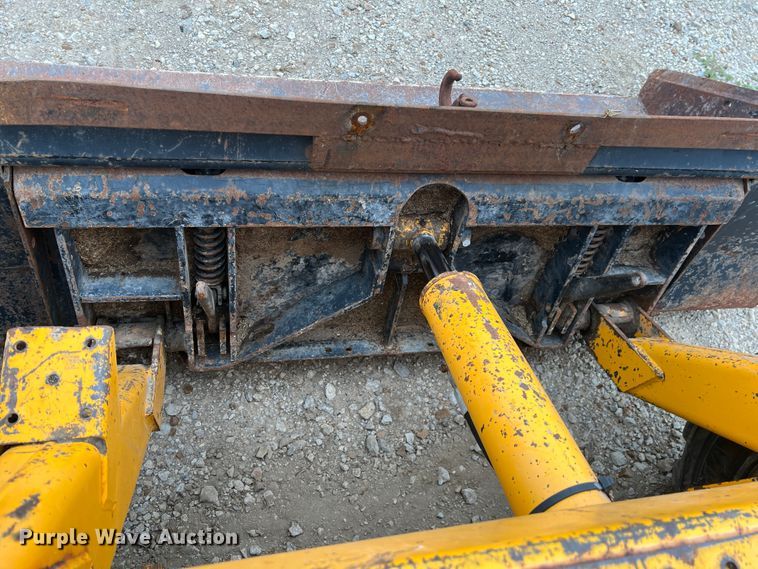 image for item JX9454 John Deere 675B  skid steer loader