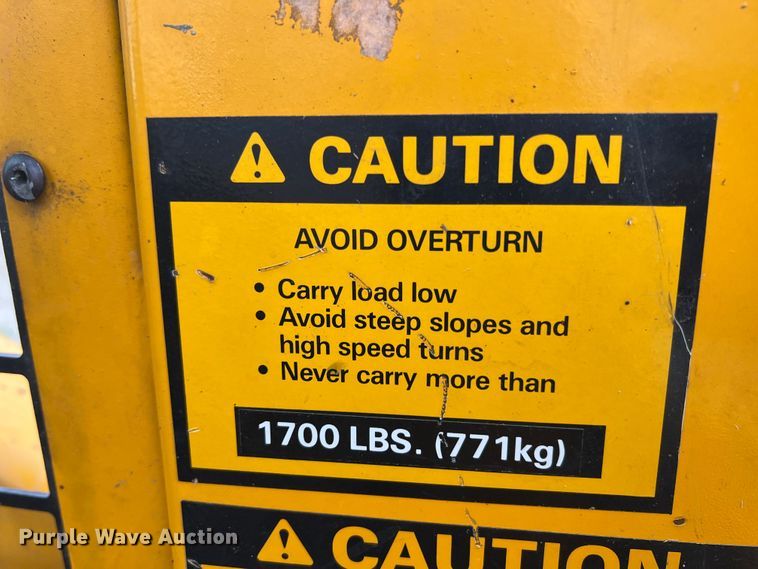 image for item JX9454 John Deere 675B  skid steer loader