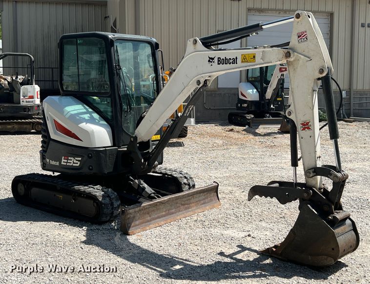 image for item JX9492 2018 Bobcat E35  mini excavator