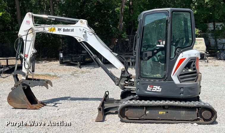 image for item JX9492 2018 Bobcat E35  mini excavator