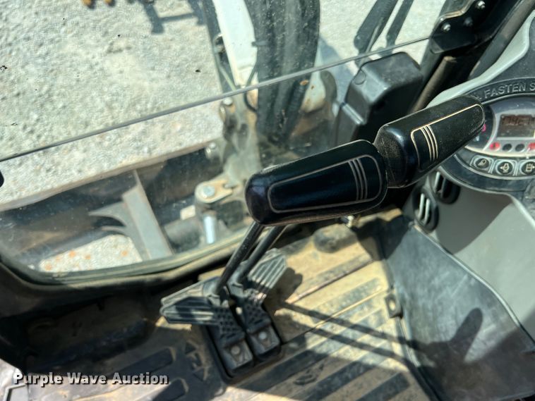 image for item JX9492 2018 Bobcat E35  mini excavator